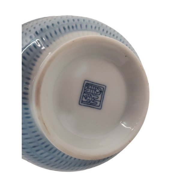 Vintage Japanese Porcelain Rice Bowl featuring Cherry Blossoms - Picture 4 of 6